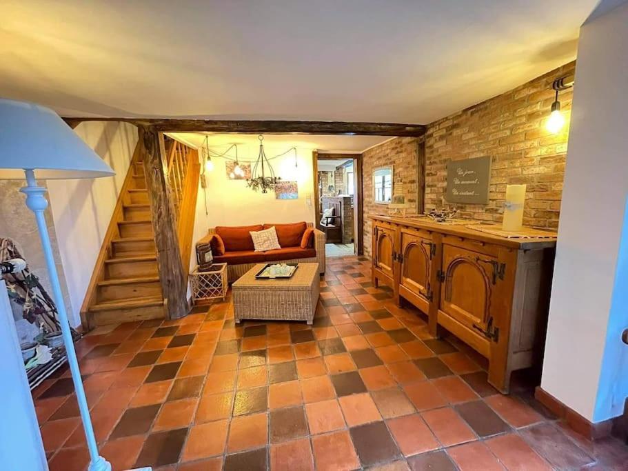 Lesse En Ciel Vous Accueille Avec Plaisir . Villa Houyet Exterior photo