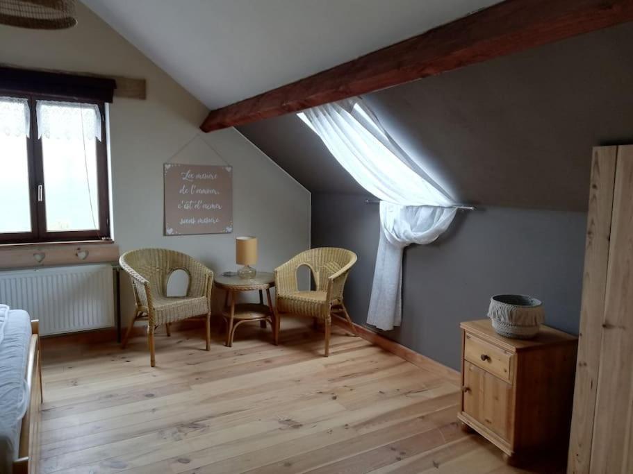 Lesse En Ciel Vous Accueille Avec Plaisir . Villa Houyet Exterior photo